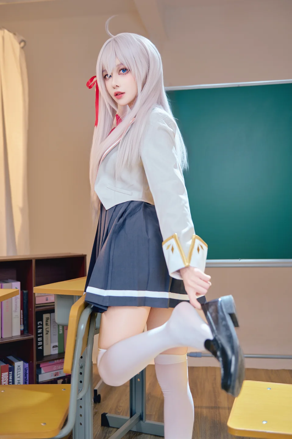 Shika小鹿鹿 - 邻座艾莉同学 [38P,2V-369MB] tg@simisebaisi 【丝足阁】021.webp